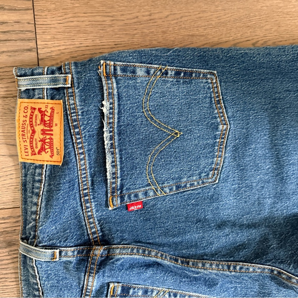 Levi's 501 Women's High Rise Classic Blue Jeans - stretch